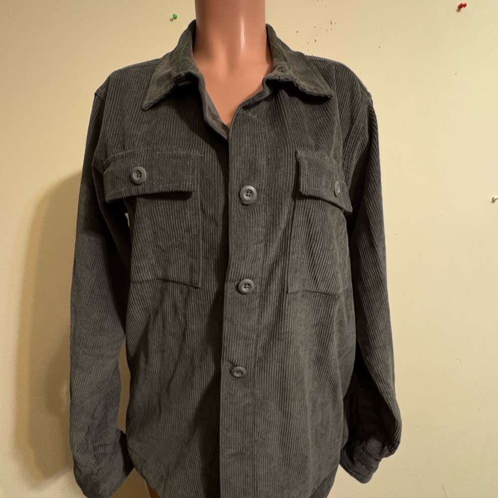 Valor Collective Women’s Small Shirt Shacket Jacket corduroy gray‎ w/pockets